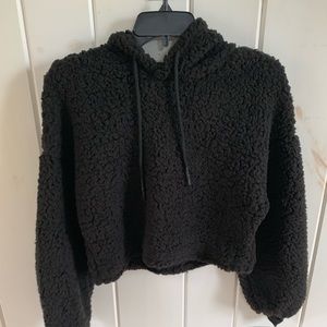 Fuzzy cropped hoodie